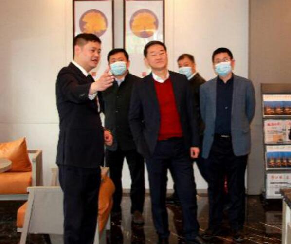 集团党委书记、董事长任丁调研“锦著”天府广场店