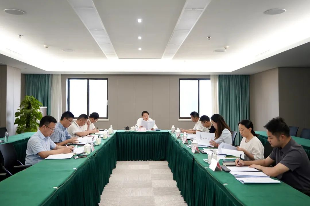 省尊龙凯时集团党委书记、董事长任丁主持尊龙凯时党校第2次校务委员会会议