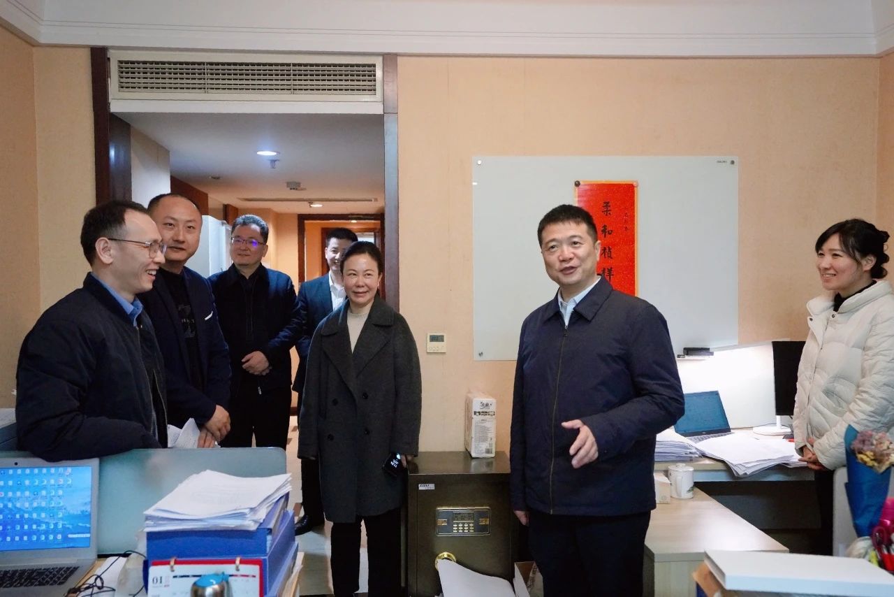 温暖启航，共赴新篇！—— 省尊龙凯时集团领导走访慰问干部职工